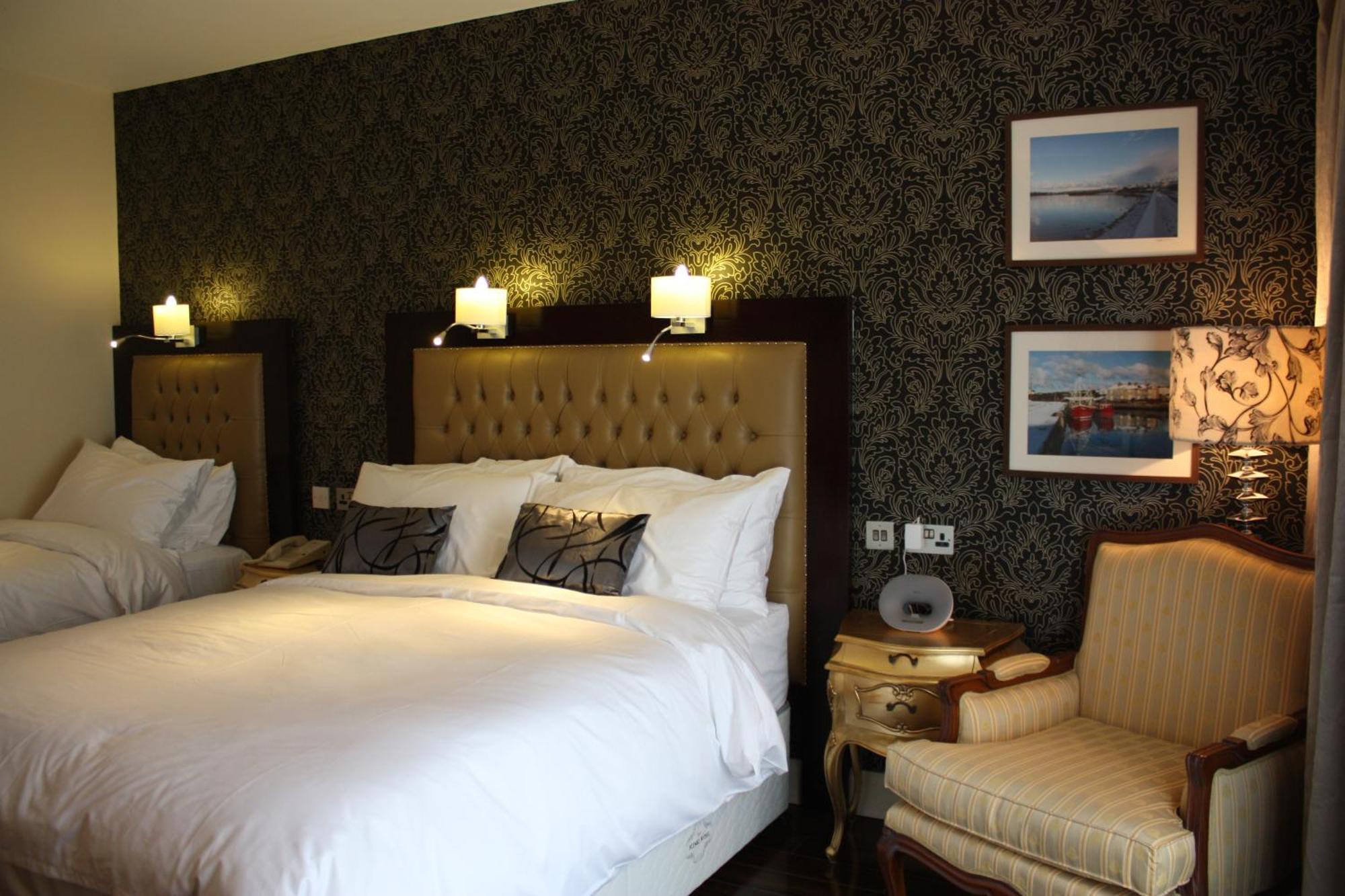 The Talbot Hotel Belmullet Exterior foto