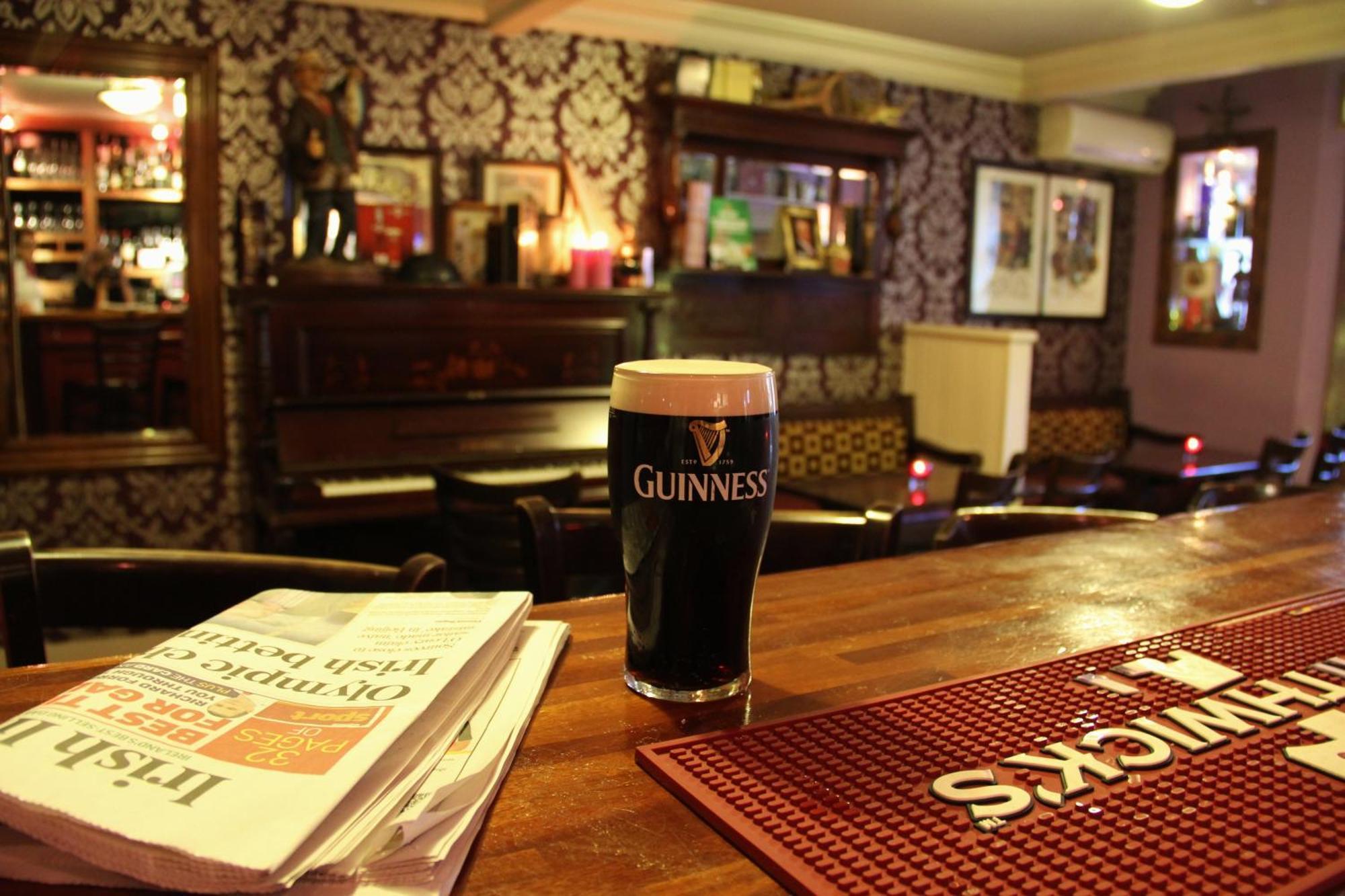 The Talbot Hotel Belmullet Exterior foto