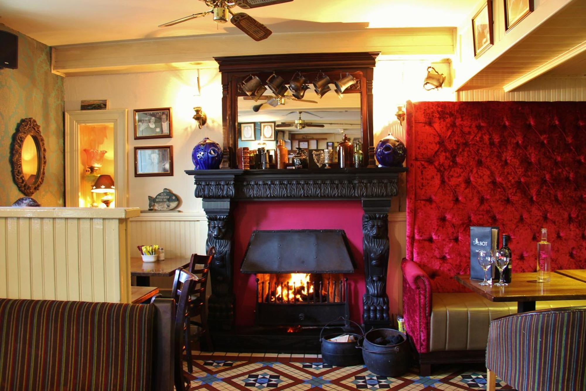 The Talbot Hotel Belmullet Exterior foto